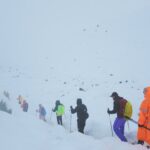 More than 350 trekkers escape blizzard-hit Everest, hundreds still stranded 